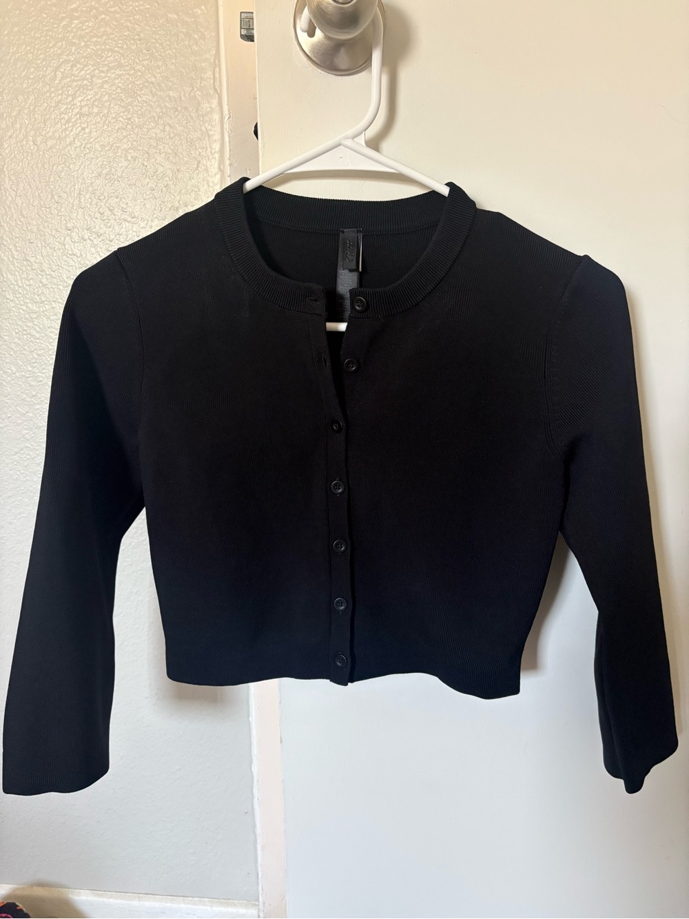 SKIMS Black Cropped Long Sleeve Top
